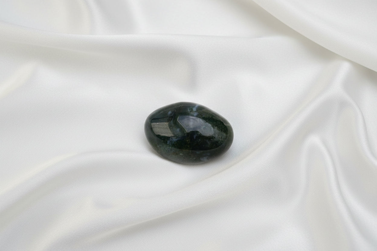 Moss Agate Palm Stone