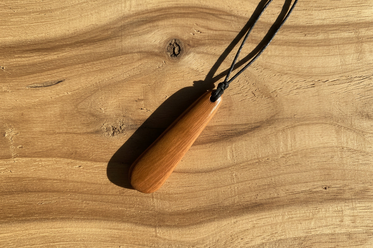 Teardrop Necklace - Rimu