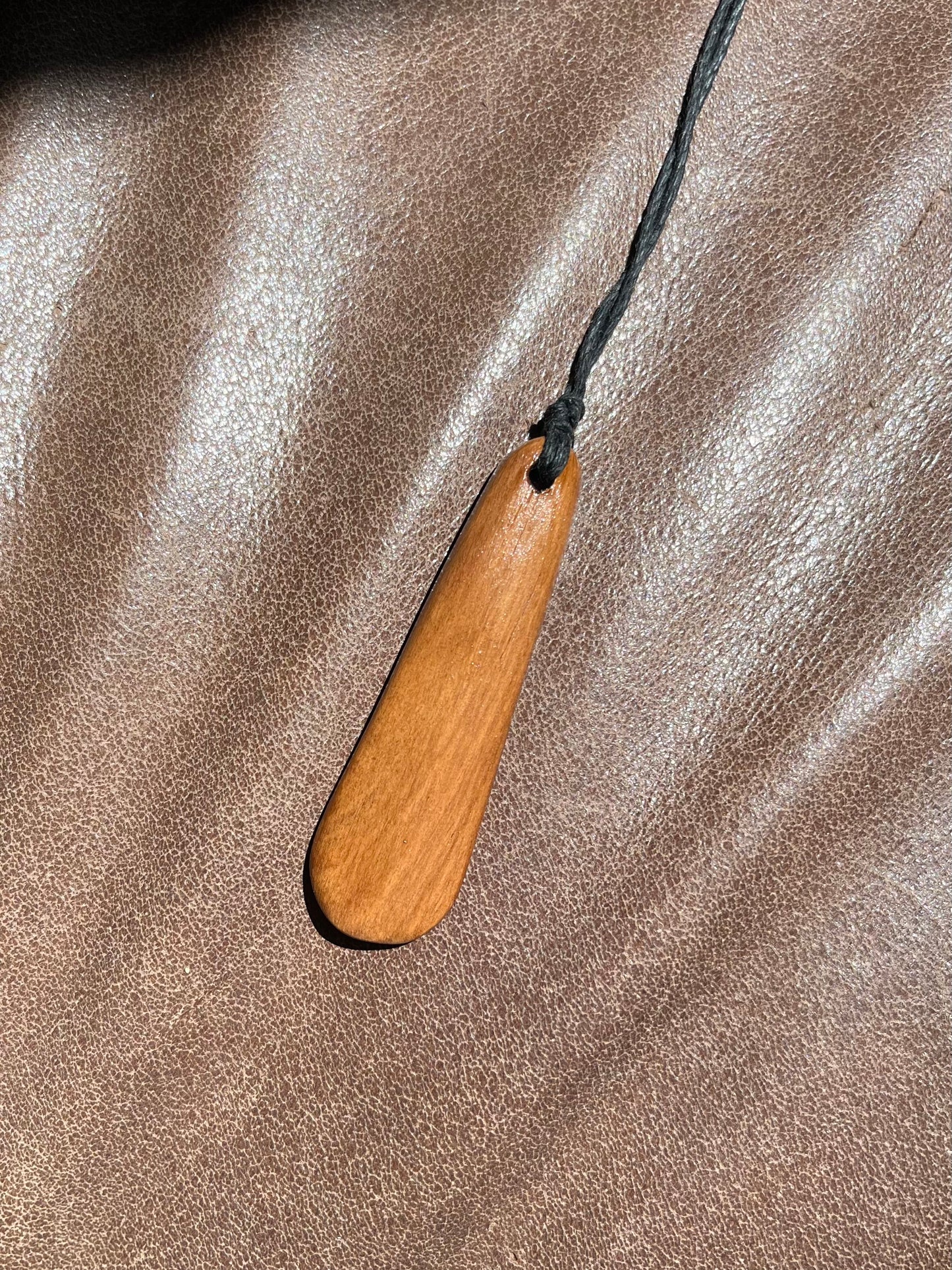 Teardrop Necklace - Rimu