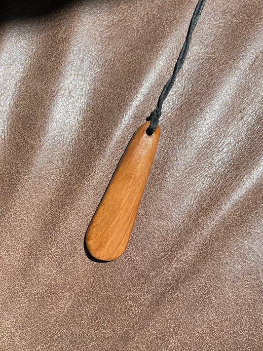Teardrop Necklace - Rimu