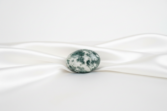 Moss Agate Crystal Palm Stone